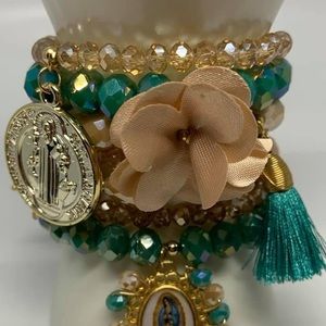 Meet your Posher, Cynthia